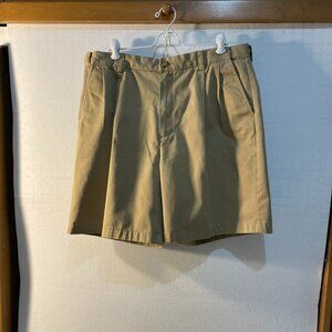 LL Bean Pleated Shorts Comfort Waist 36 100% Cotton Khaki color